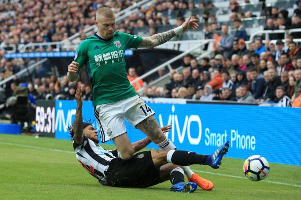 為吸引球星 為吸引球星